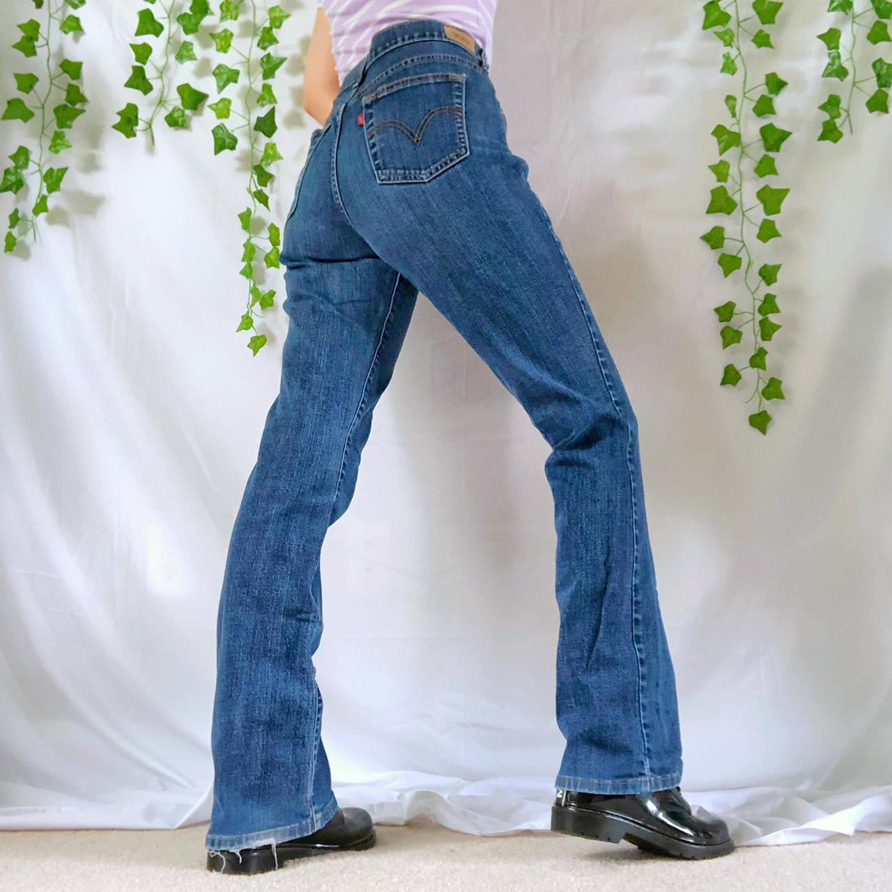 Y2K Levi’s 515 Bootcut Dark Wash Jeans